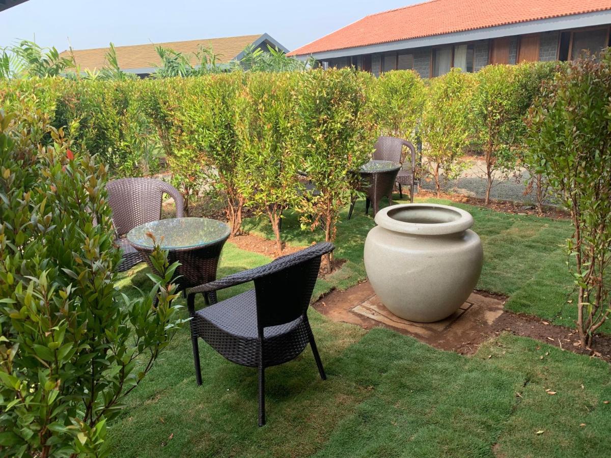 Viveda Wellness Resort Nashik Dış mekan fotoğraf